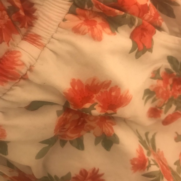 Floral romper - Picture 6 of 7